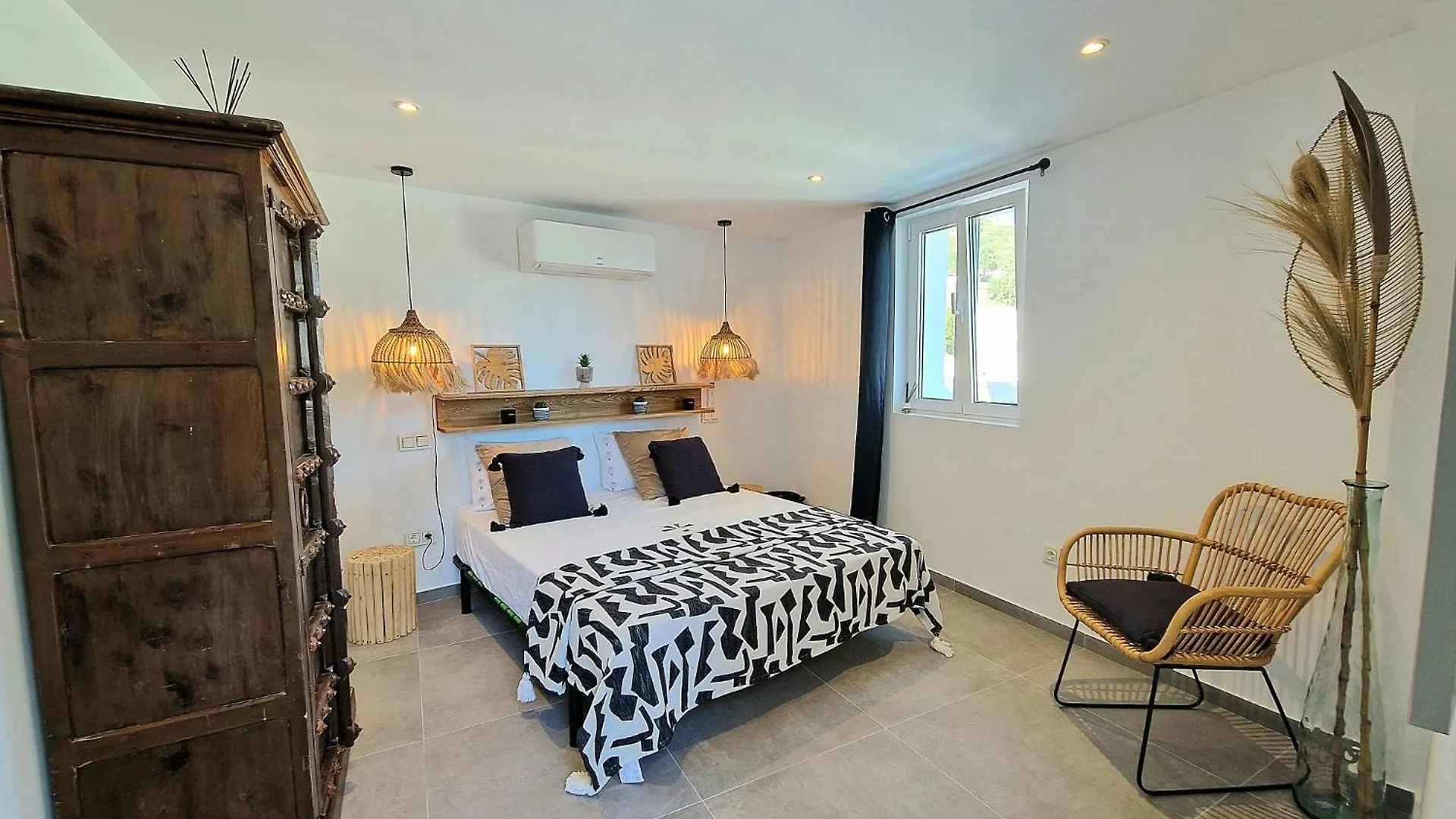 Bed & Breakfast Villa Lomy Casares Spain
