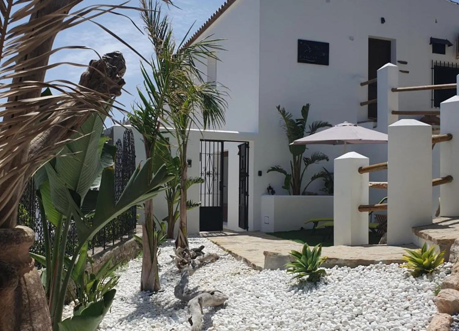 Villa Lomy Casares Bed & Breakfast
